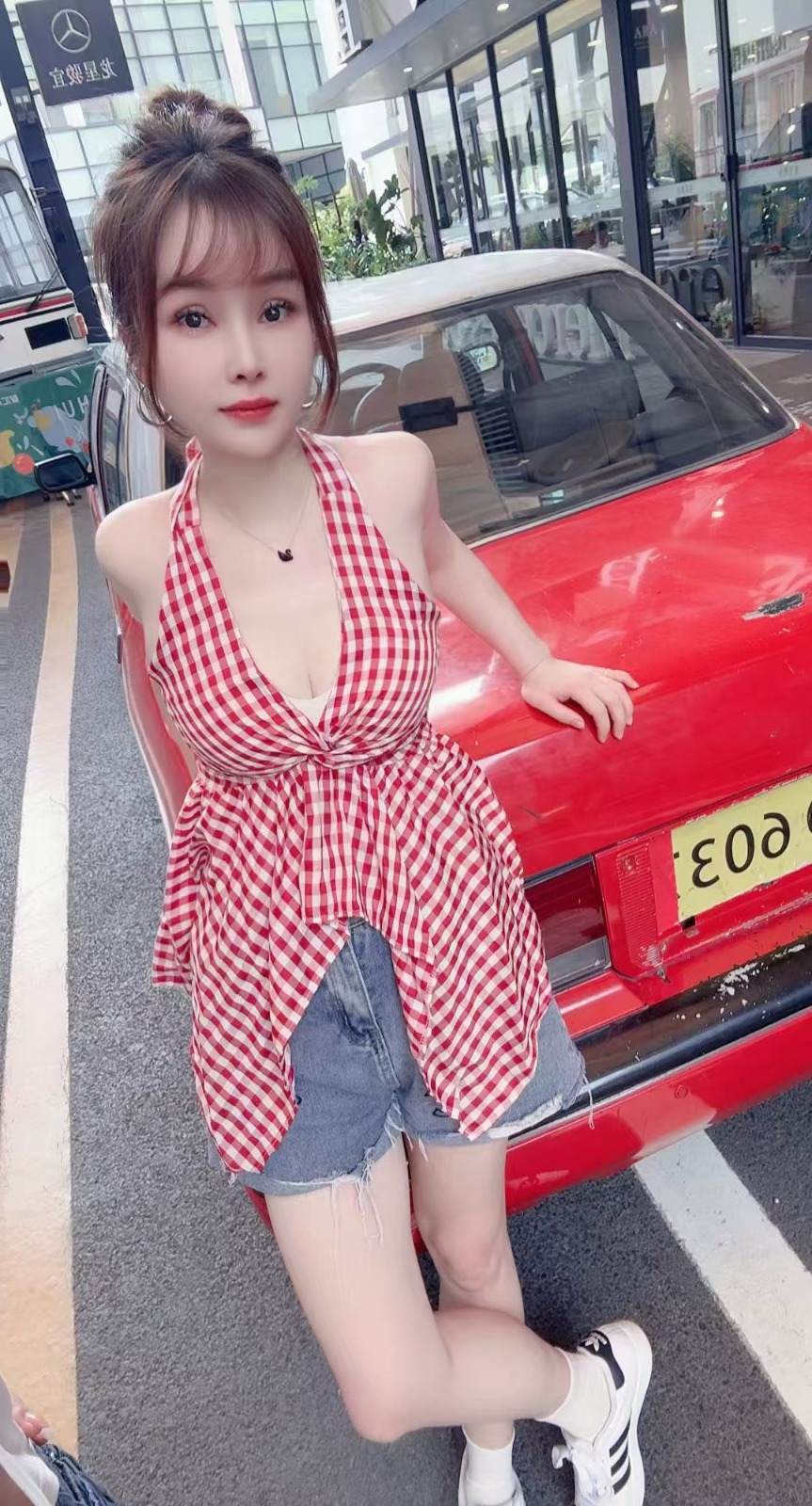 814810709.jpg
